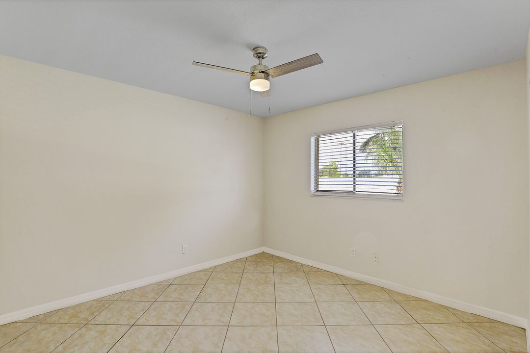 611 NW 20th St, Cape Coral, FL 33909