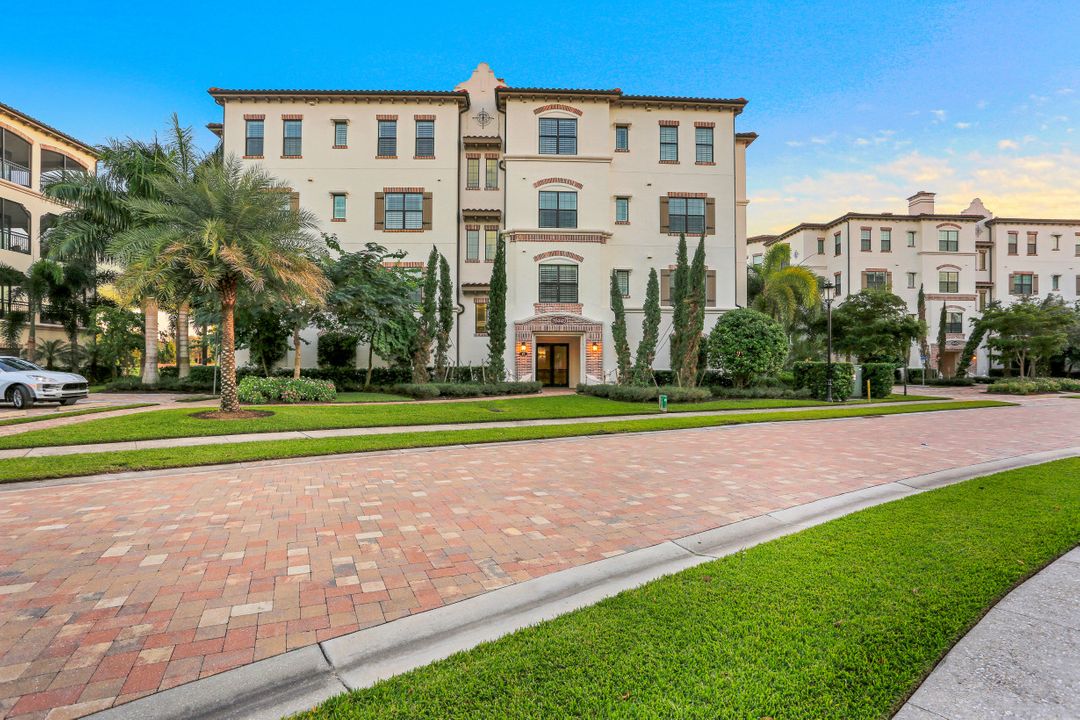 16426 Carrara Way #202, Naples, FL 34110