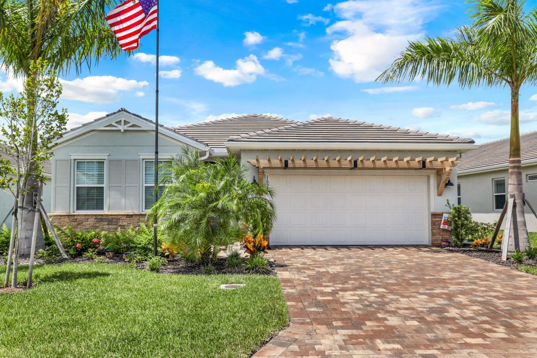 16521 Seagate Pl, Bonita Springs, FL 34135