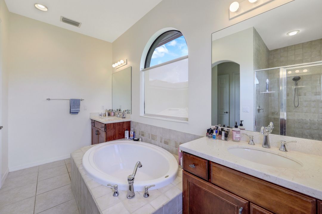 1276 Kendari Terrace, Naples, FL 34113