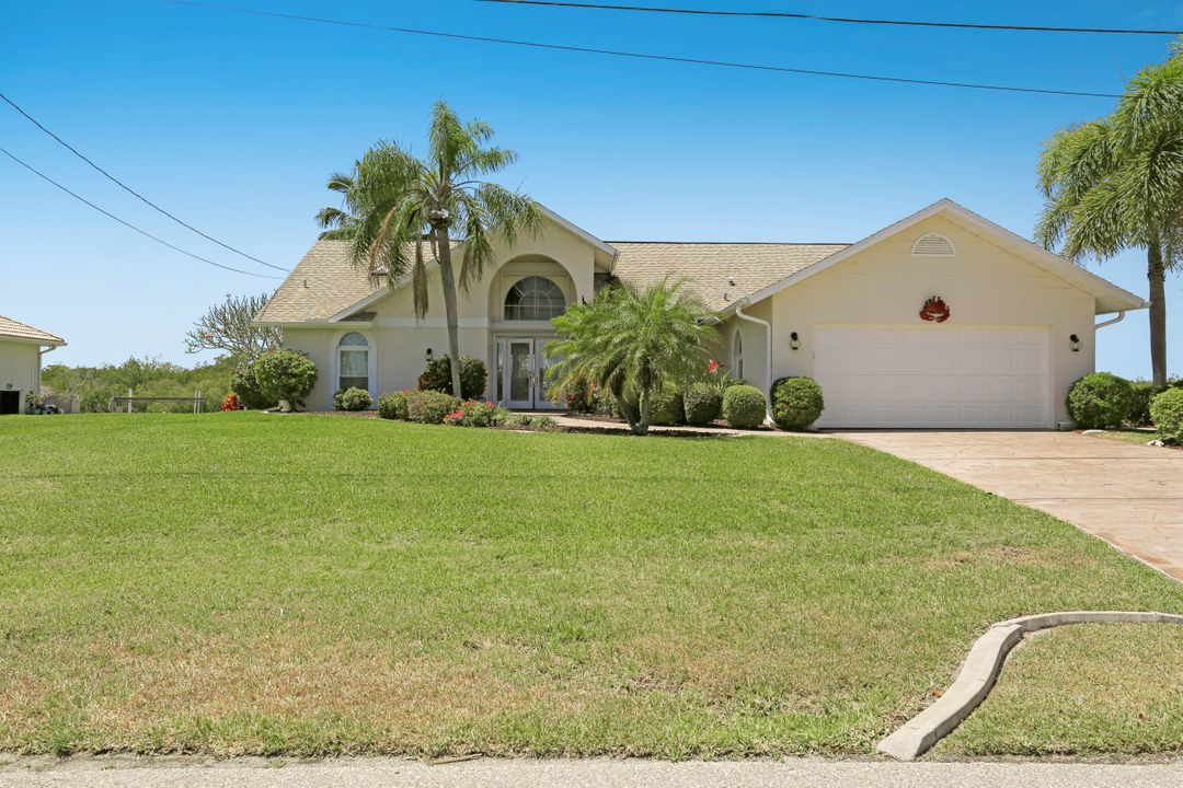 1020 NW 43rd Ave, Cape Coral, FL 33993