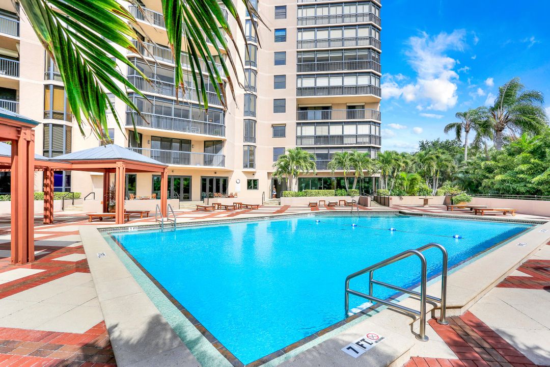 6075 Pelican Bay Blvd #506, Naples, FL 34108