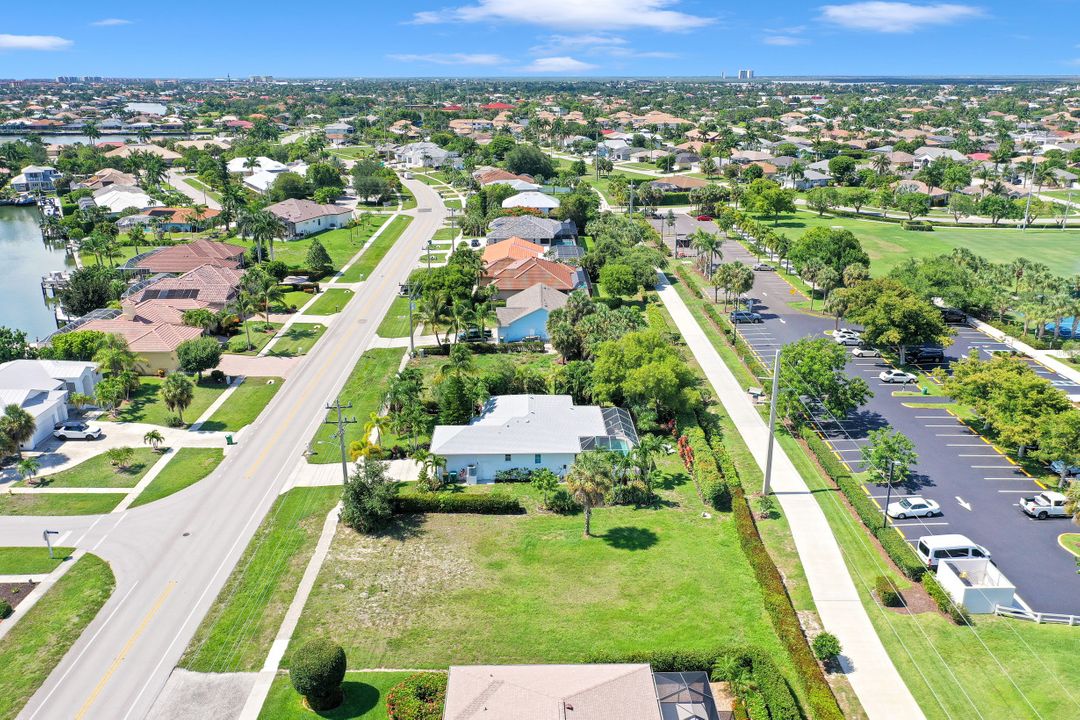 307 S Heathwood Dr, Marco Island, FL 34145