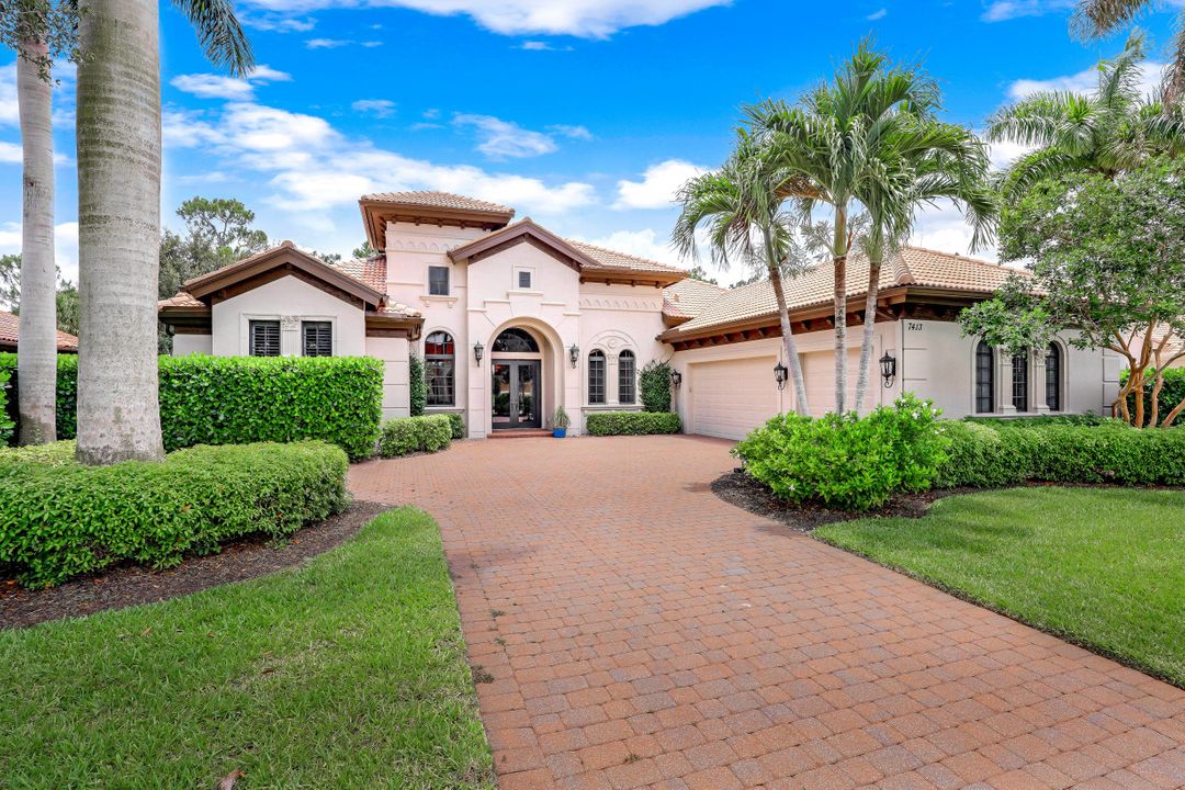 7413 Byrons Way, Naples, FL 34113