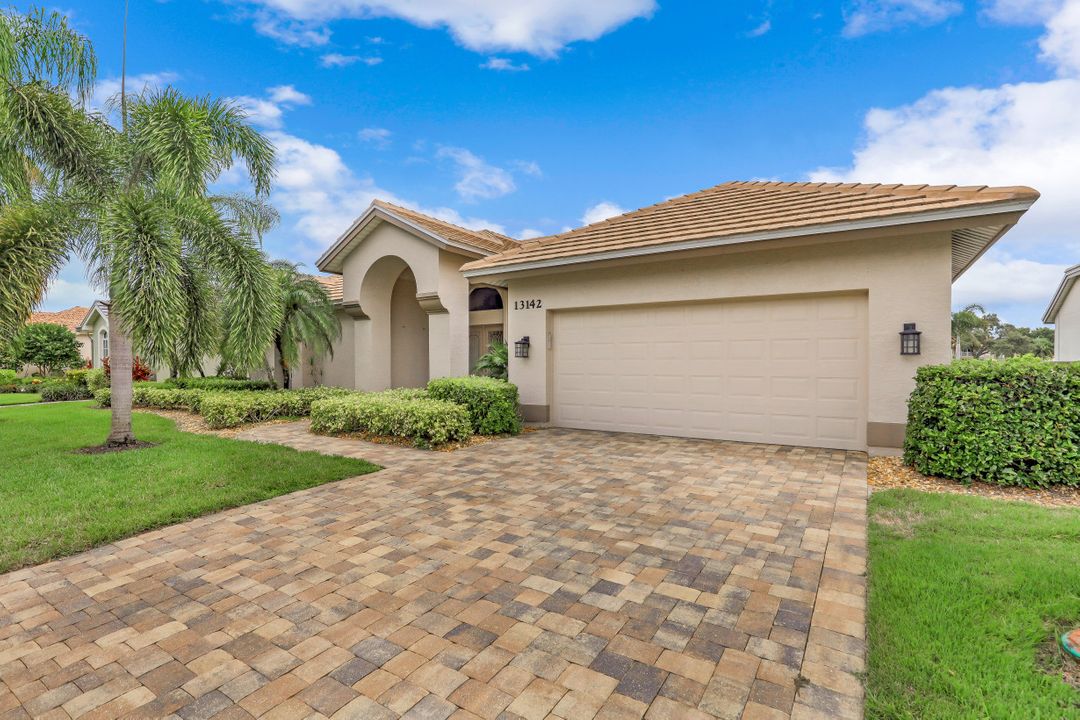 13142 Bridgeford Ave, Bonita Springs, FL 34135