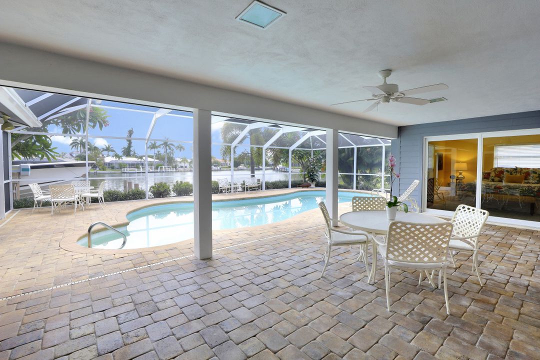 427 Nassau Ct, Marco Island, FL 34145