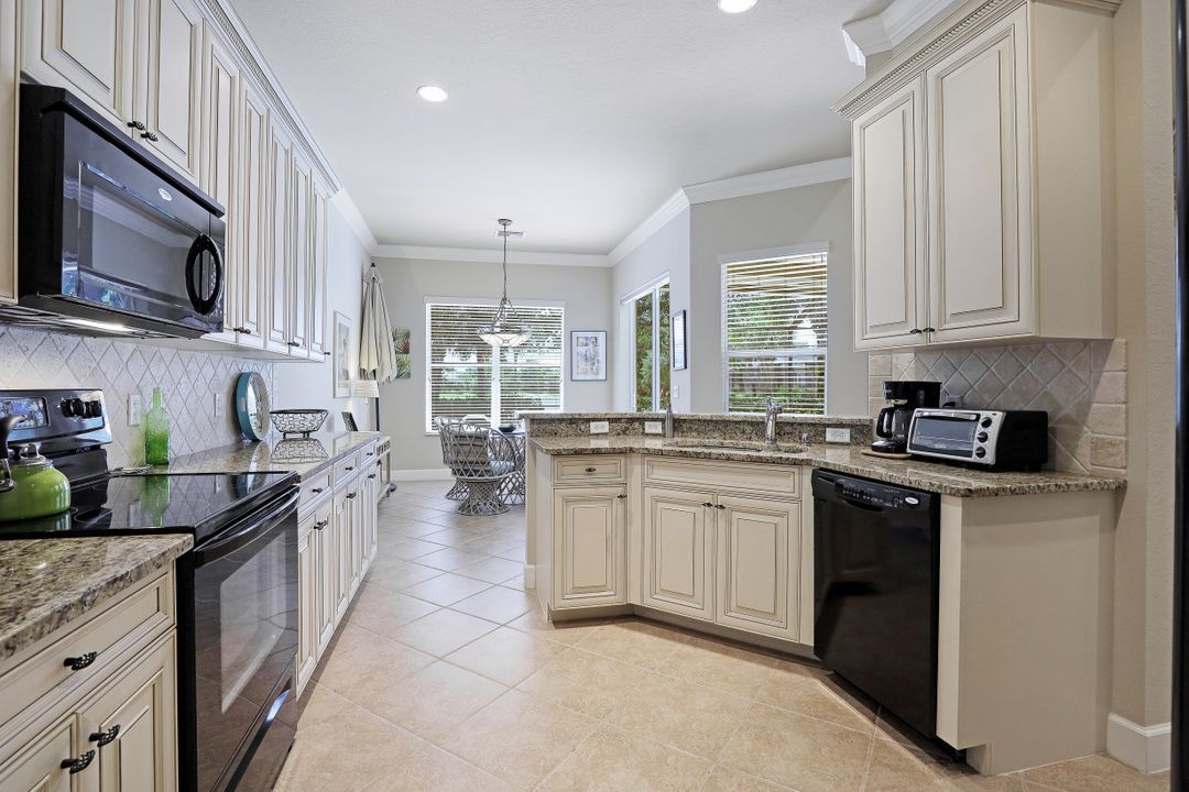 10354 Flat Stone Loop, Bonita Springs, FL 34135