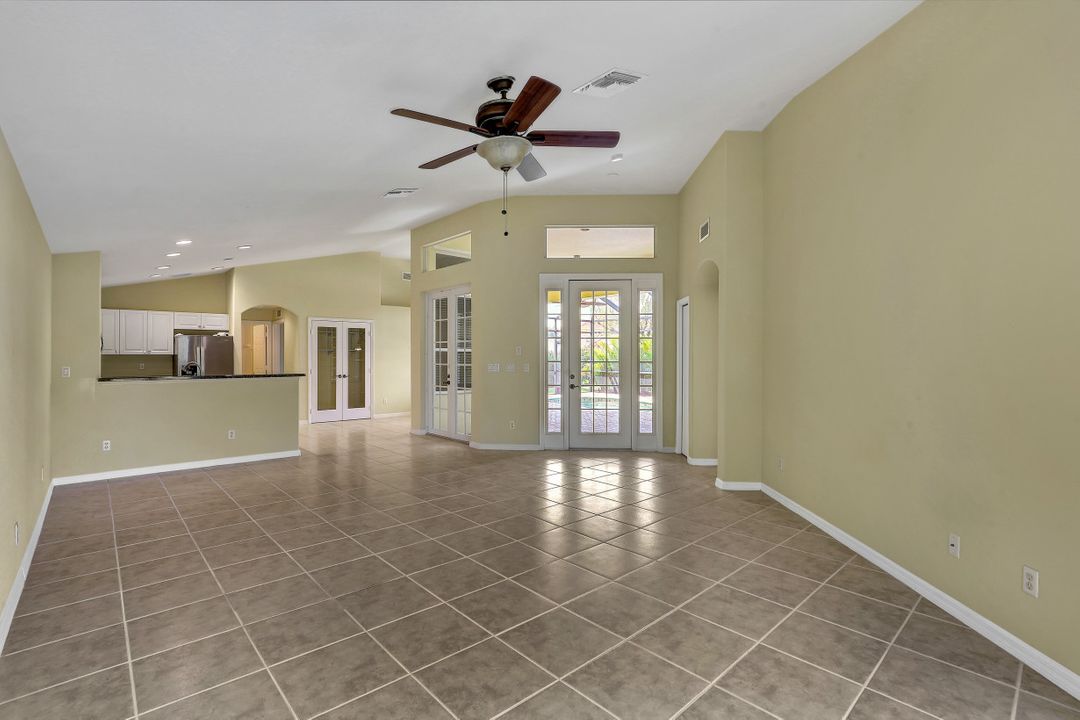 1055 Jardin Dr, Naples, FL 34104