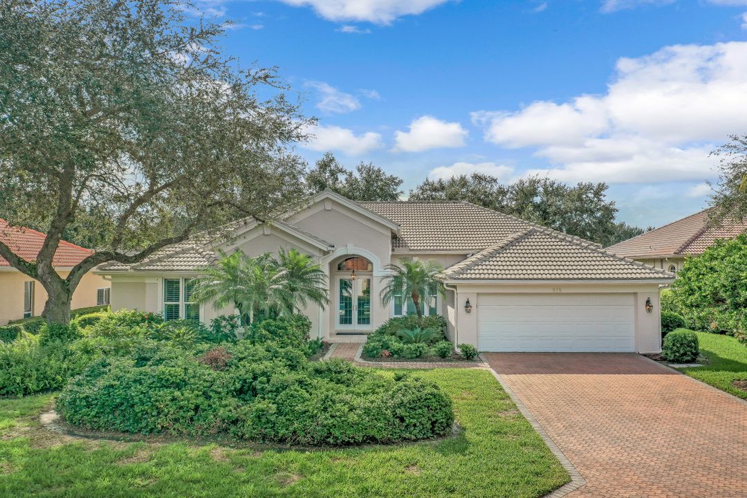 518 Wedgewood Way, Naples, FL 34119