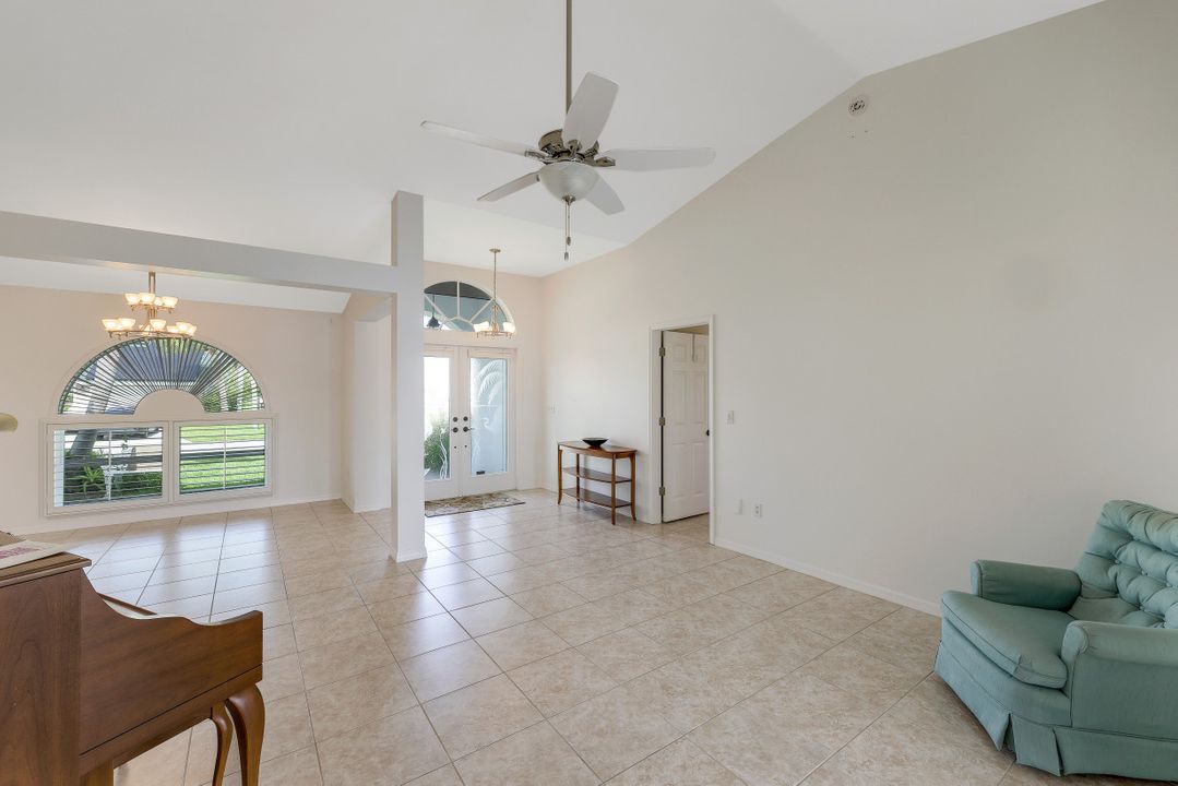 1127 SW 6th Ave, Cape Coral, FL 33991