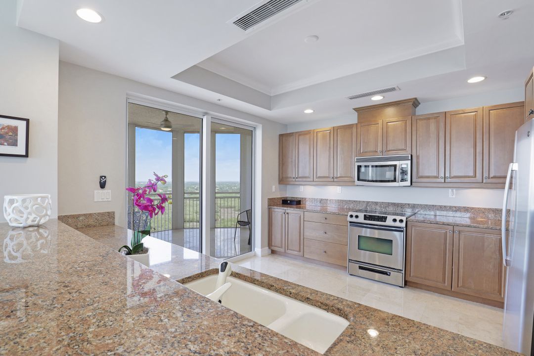 4951 Bonita Bay Blvd #2205, Bonita Springs, FL 34134