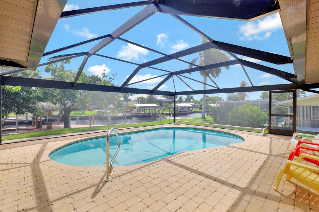 5337 Majestic Ct, Cape Coral, FL 33904