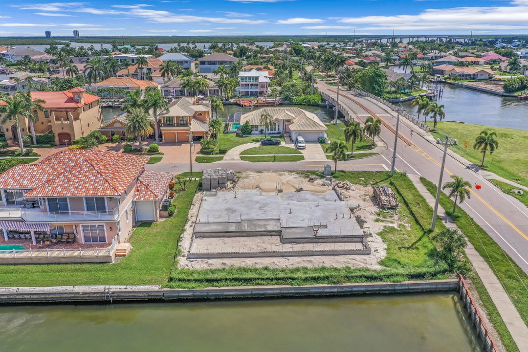 1200 Redwood Ct, Marco Island, FL 34145