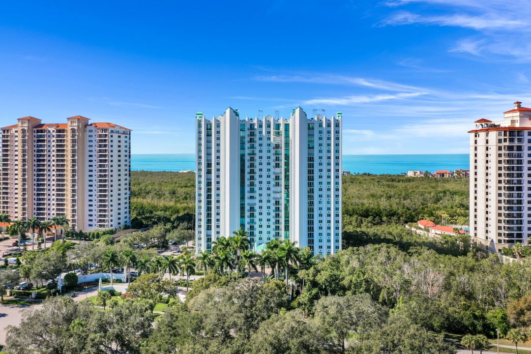 7515 Pelican Bay Blvd #21C, Naples, FL 34108