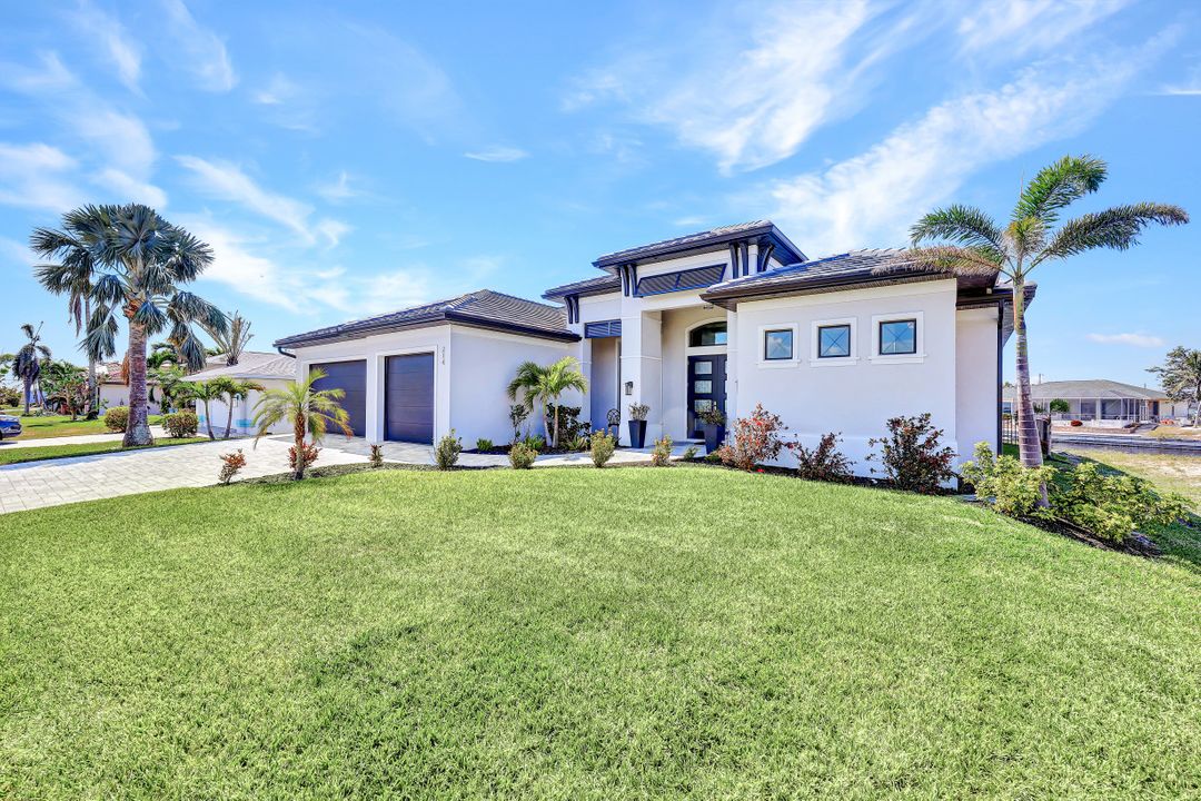 214 NW 32nd Pl, Cape Coral, FL 33993