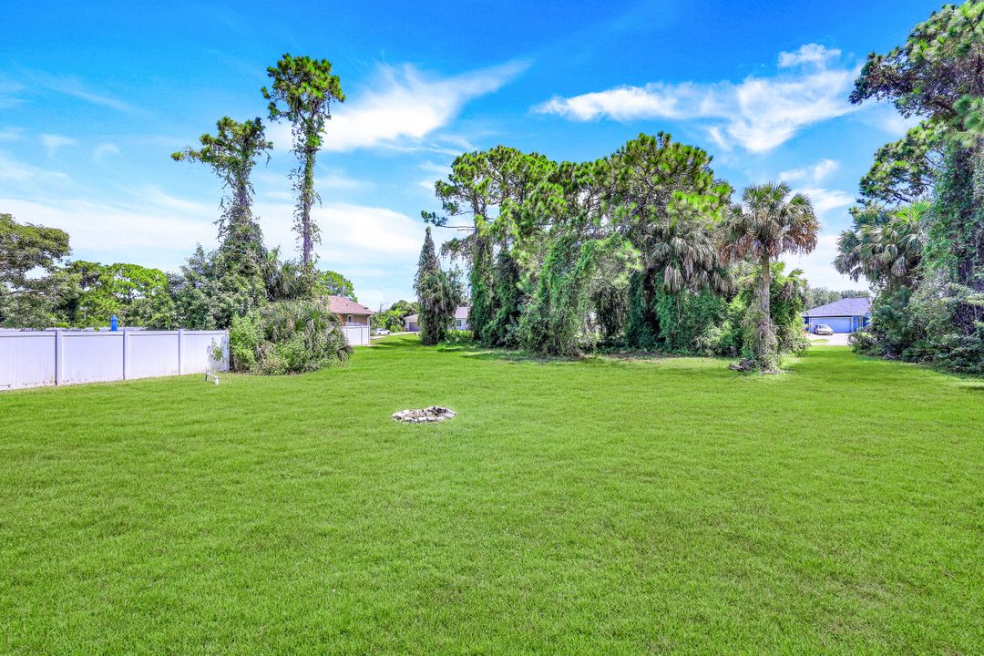 3521 NE 17th Pl, Cape Coral, FL 33909