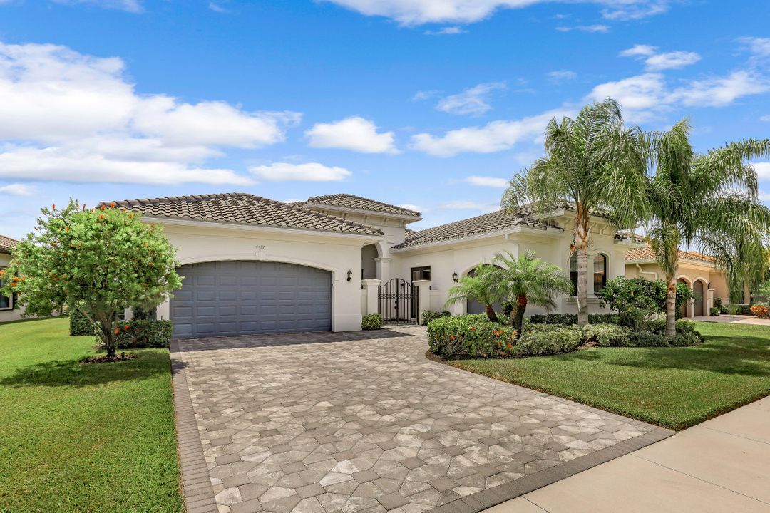 4477 Caldera Cir, Naples, FL 34119