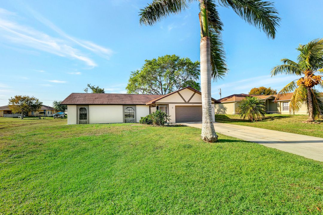 2222 NW 2nd St, Cape Coral, FL 33993
