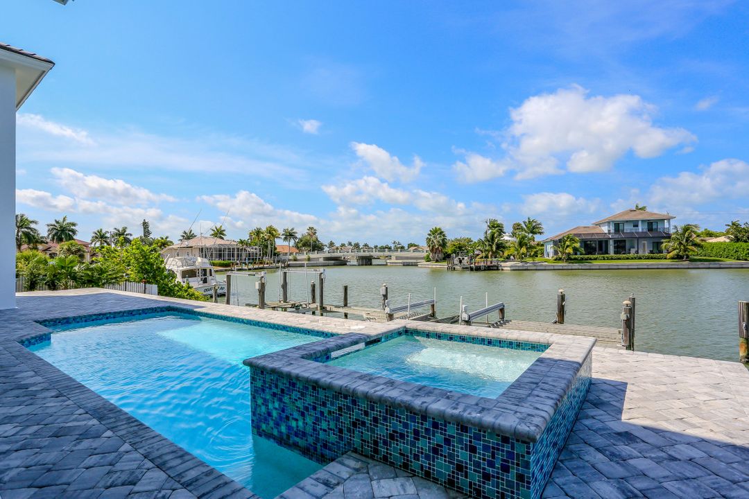 476 Tarpon Ct, Marco Island, FL 34145