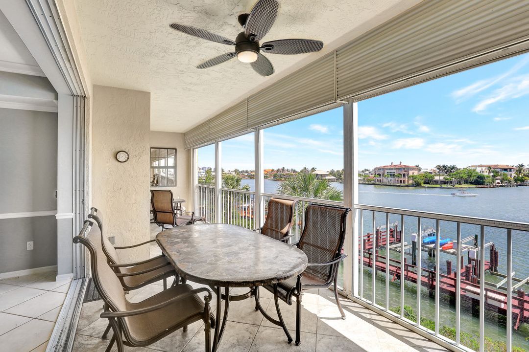 9700 Gulf Shore Dr #202, Naples, FL 34108