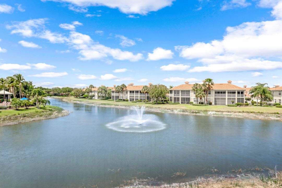 3062 Driftwood Way #4302, Naples, FL 34109