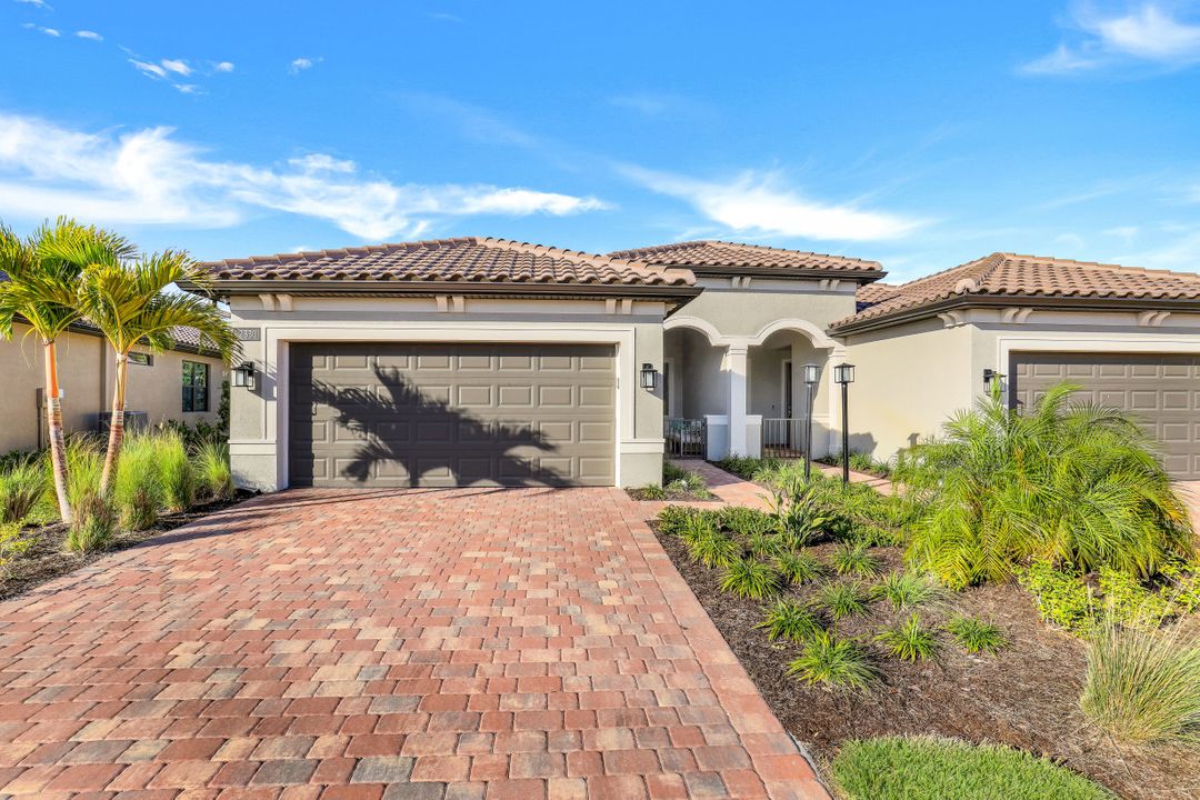 12330 Canal Grande Dr, Fort Myers, FL 33913