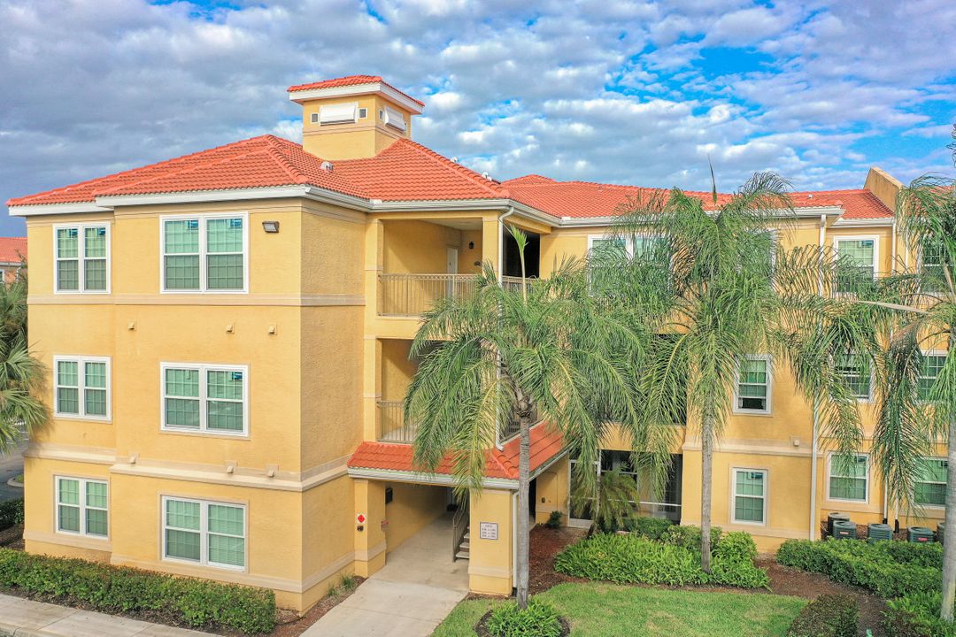 23600 Walden Center Dr #203, Bonita Springs, FL 34134