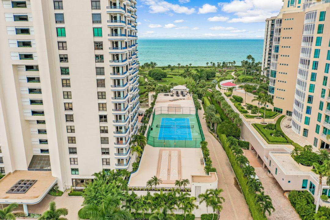 4451 Gulf Shore Blvd N #205, Naples, FL 34103