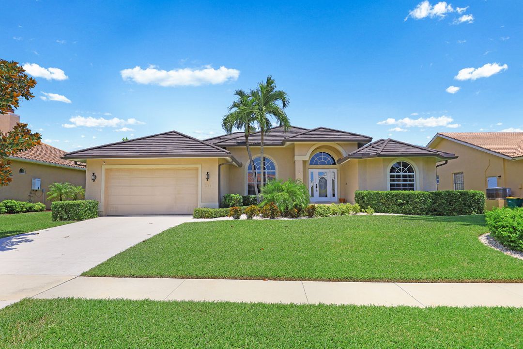 371 Capistrano Ct, Marco Island, FL 34145