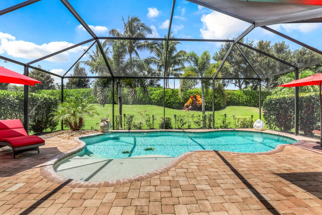 9097 Isla Bella Cir, Bonita Springs, FL 34135