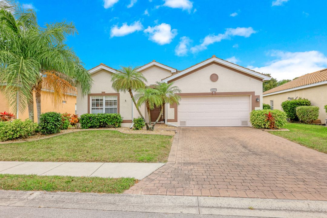 2157 Cape Heather Cir, Cape Coral, FL 33991