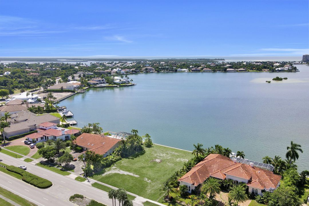 580 S Barfield Dr, Marco Island, FL 34145