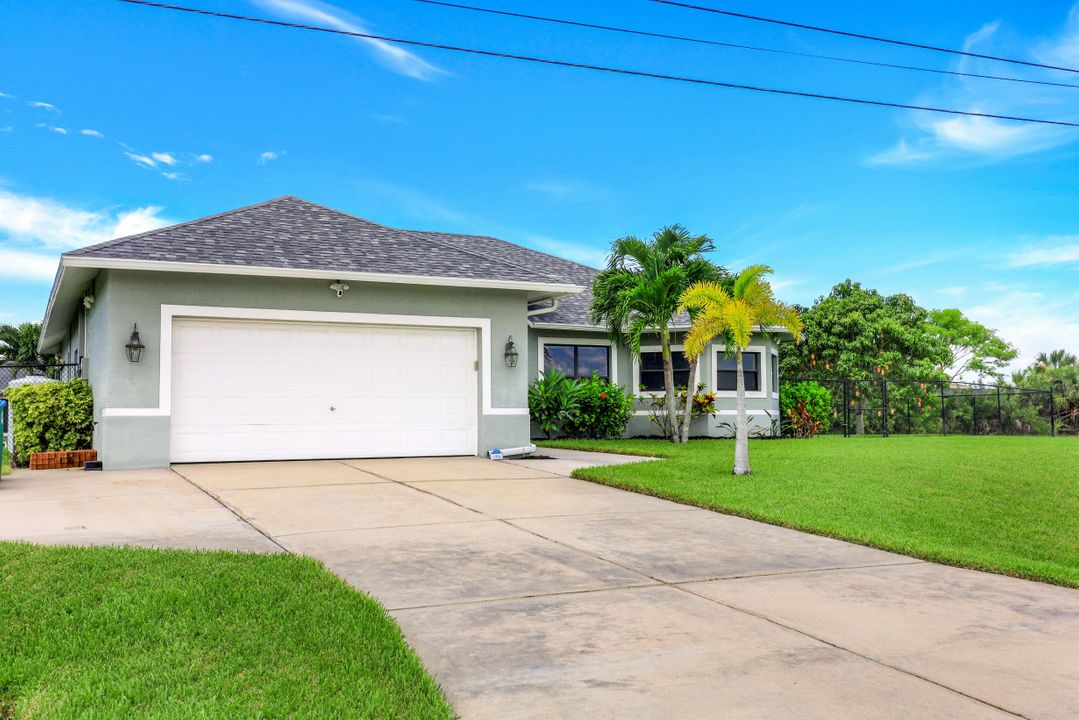 1434 NW 38th Pl, Cape Coral, FL 33993