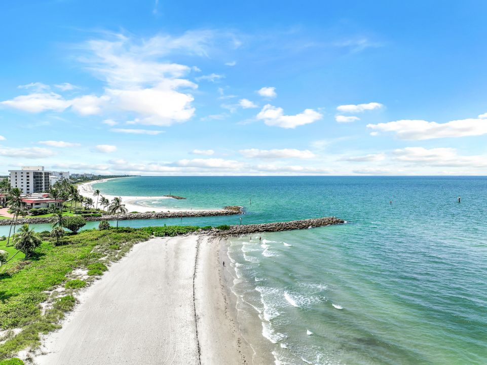 2396 Gulf Shore Blvd N #203, Naples, FL 34103