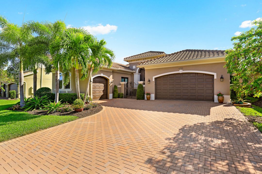 2760 Crystal Way, Naples, FL 34119