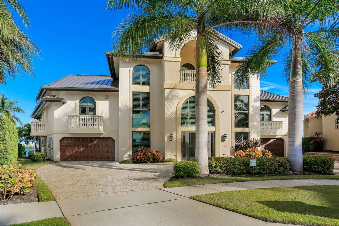 495 Thorpe Ct, Marco Island, FL 34145