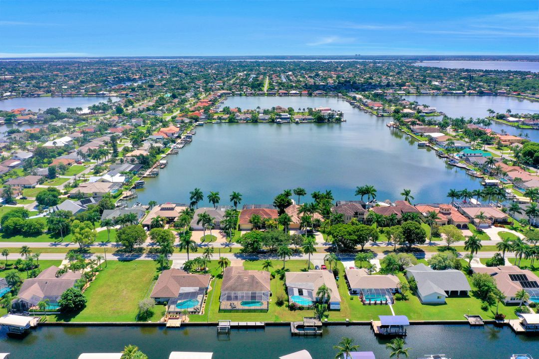 5218 Skyline Blvd, Cape Coral, FL 33914