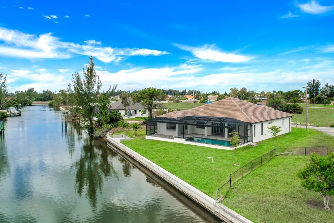 2833 NW 41st Ave, Cape Coral, FL 33993