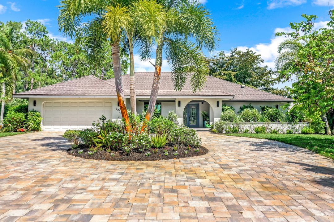 2201 Noble Ct, Naples, FL 34110