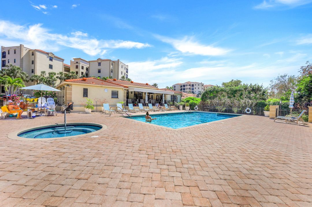 7056 Pelican Bay Blvd #B105, Naples, FL 34108