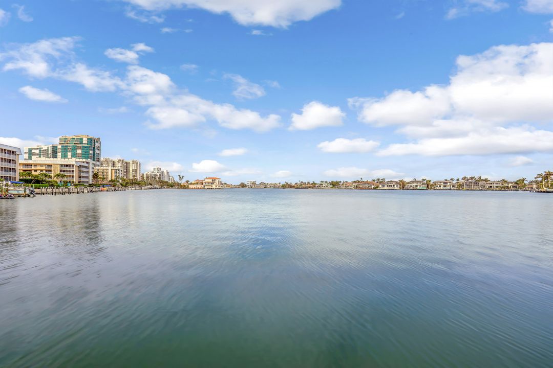 3420 Gulf Shore Blvd N #31, Naples, FL 34103