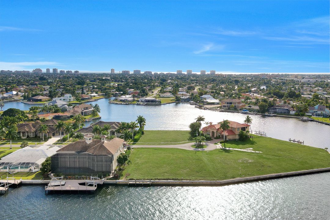 1411 Butterfield Ct, Marco Island, FL 34145