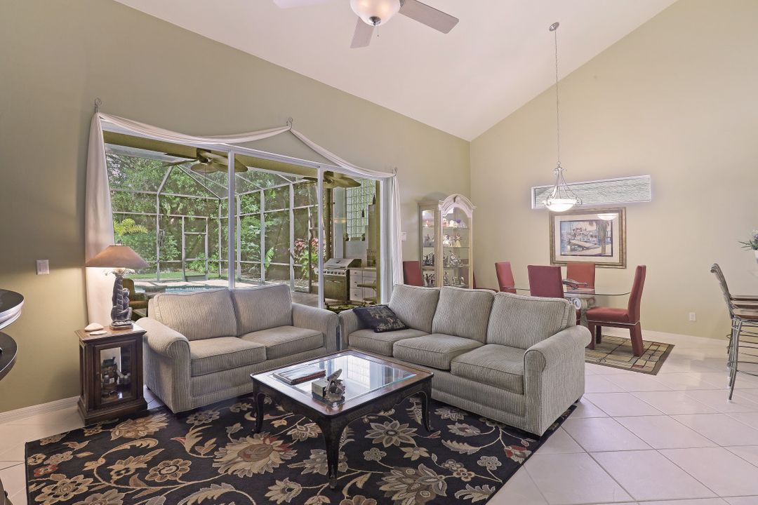 8831 Springwood Ct, Bonita Springs, FL 34135