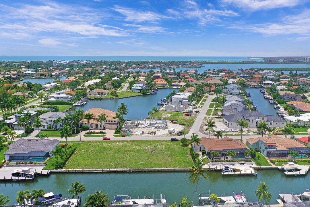 625 Crescent St, Marco Island, FL 34145