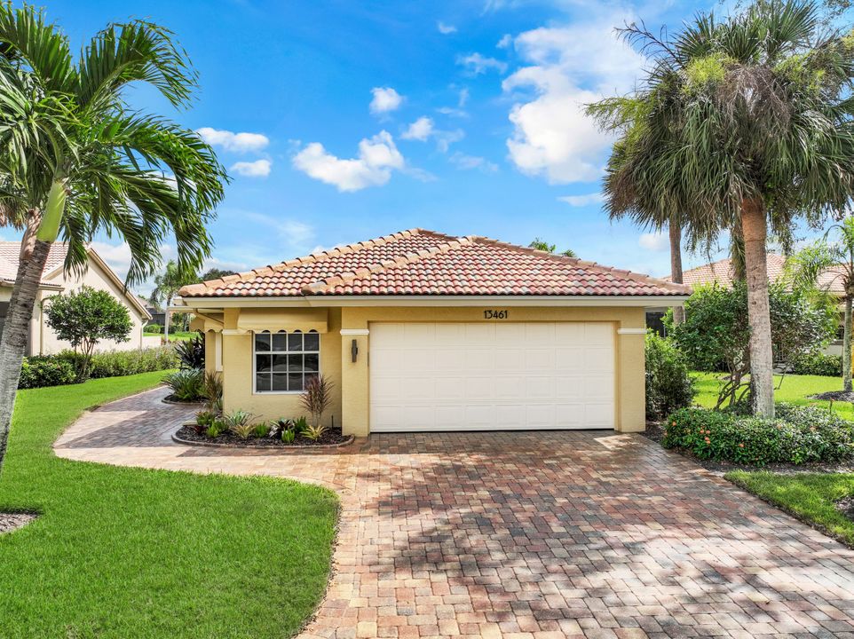 13461 Bridgeford Ave, Bonita Springs, FL 34135