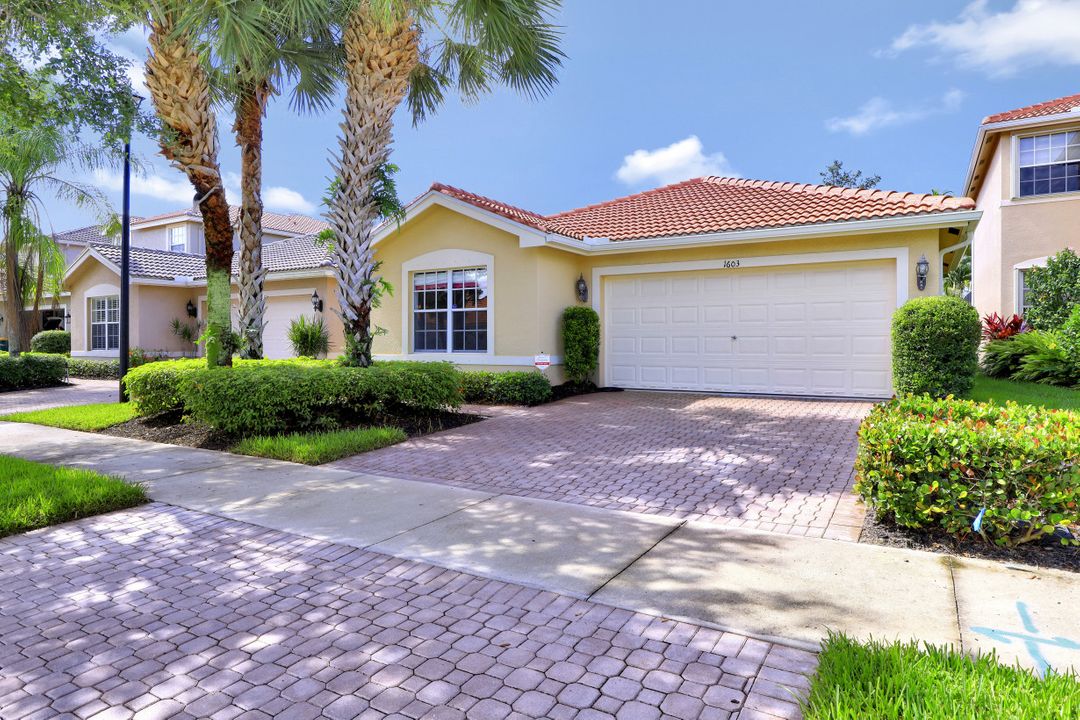 1603 Triangle Palm Terrace, Naples, FL 34119