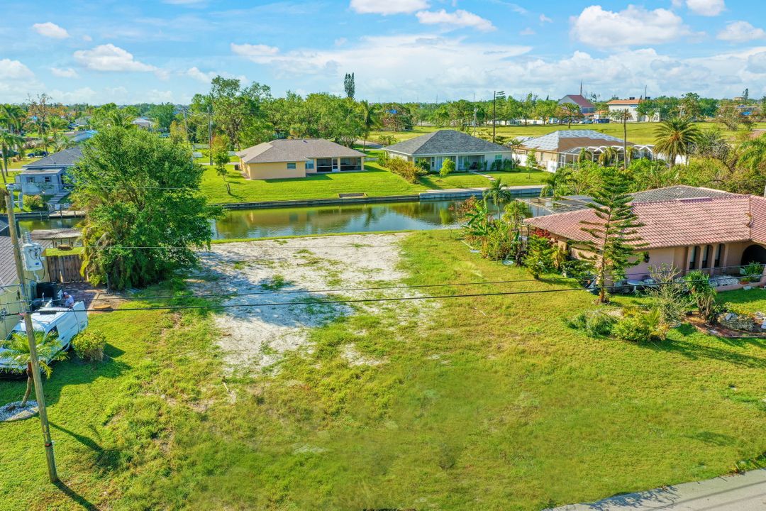 106 SE 23rd Pl, Cape Coral, FL 33990