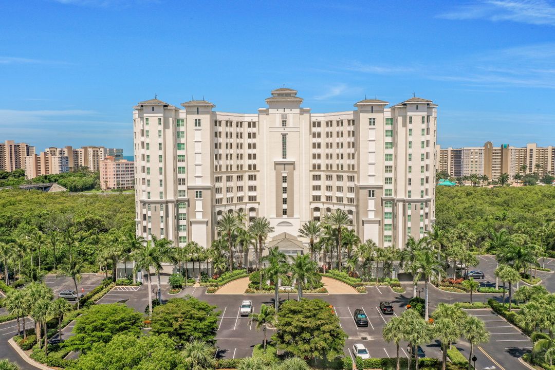 315 Dunes Blvd #604, Naples, FL 34110