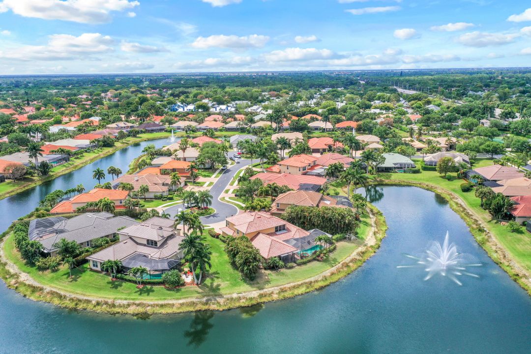 5119 Post Oak Ln, Naples, FL 34105