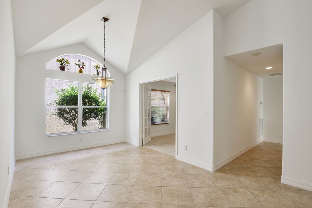 1630 Triangle Palm Terrace, Naples, FL 34119